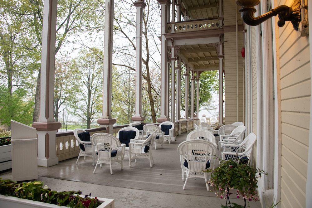 Athenaeum Hotel - photo 13