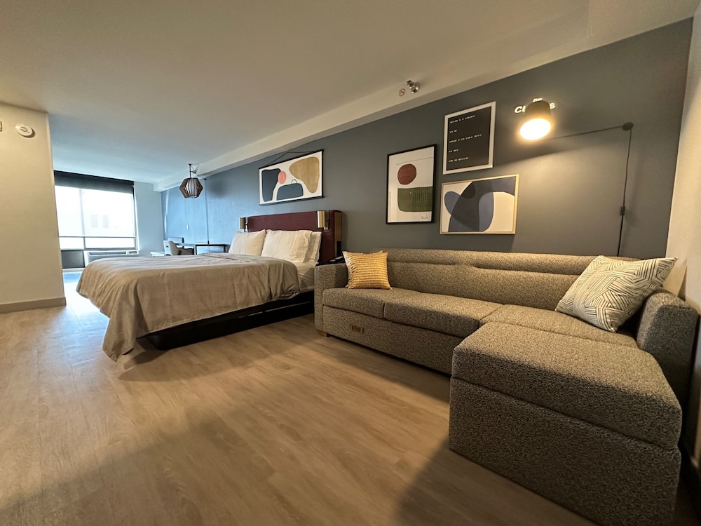 Atwell Suites Austin Airport by IHG - photo 33