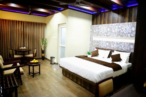 Raarees Mist Resort - carbon neutral hotel in Munnar