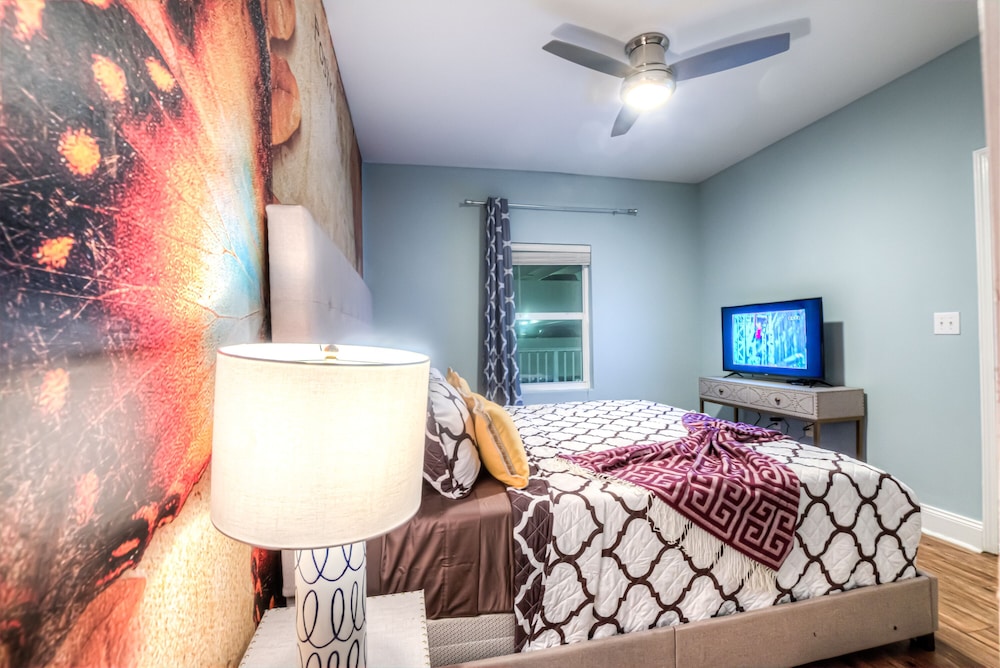 Laketown Wharf Resort by Aneliya's Rentals - photo 113