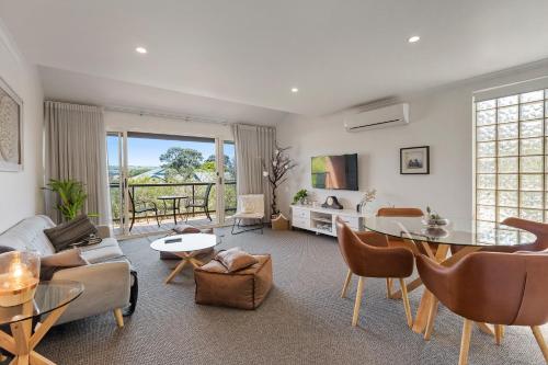 13 47 48 Franklin Pde Linen Included Waterfront in Encounter Bay, Australia