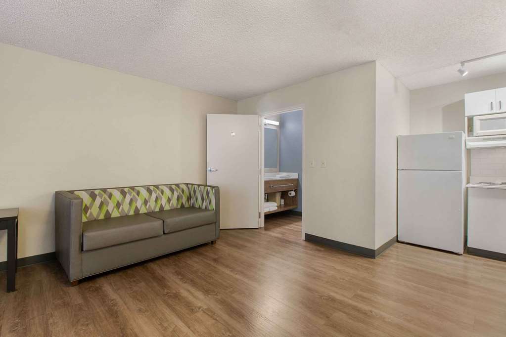 Extended Stay America Premier Suites Union City Dyer St. - photo 33