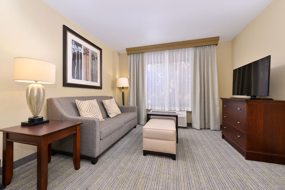 Homewood Suites by Hilton Fresno - photo 26