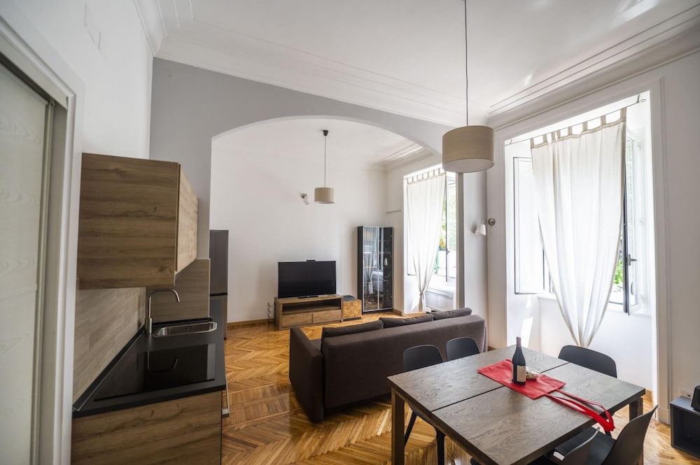 Lovely and new apartment near Termini Station — 4-Star Luxury Hotel in Rome, Italy