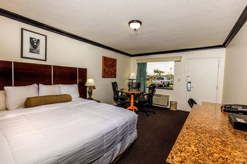 Budget Host Inn - photo 7