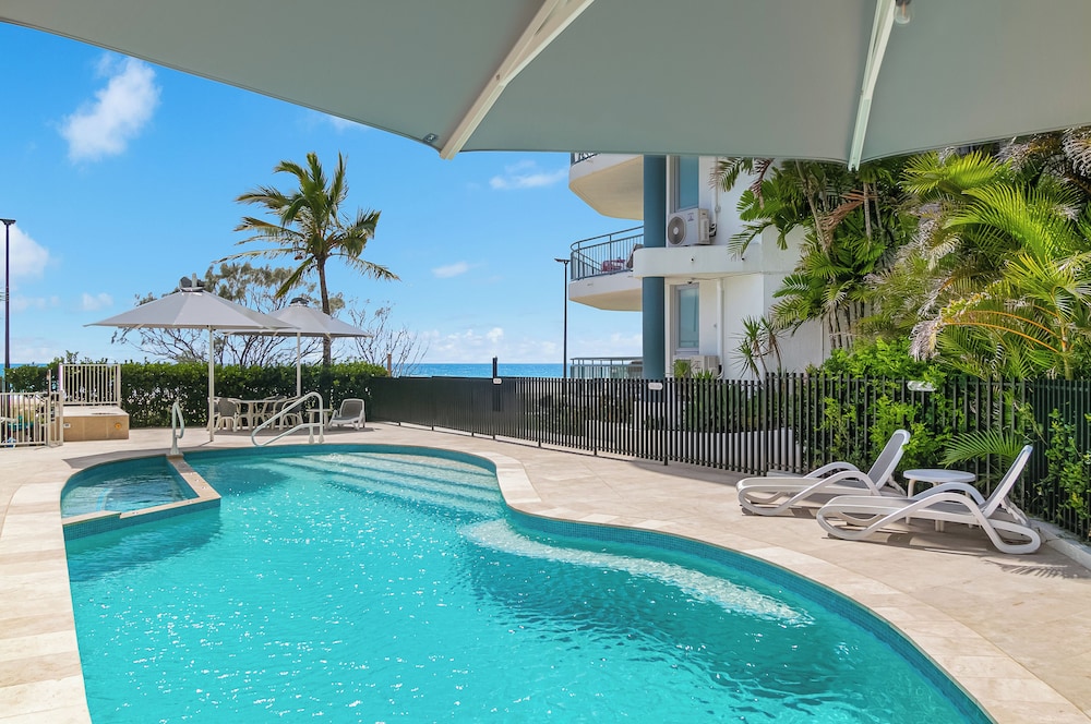 Oceanside Resort — 4-Star Luxury Hotel in Bilinga, Australia