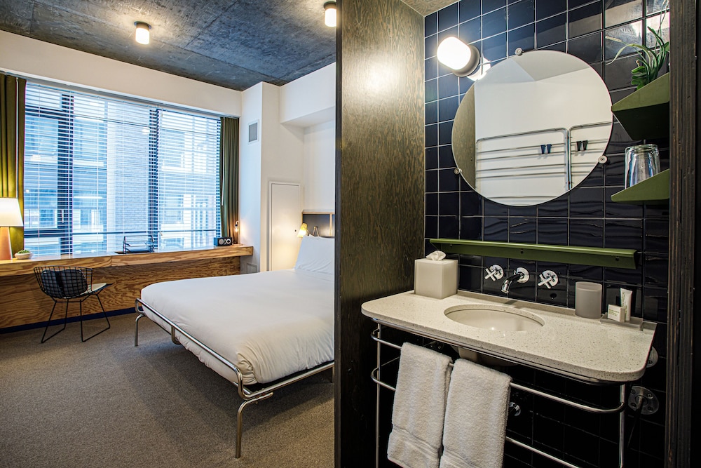 The Emily Hotel - photo 22