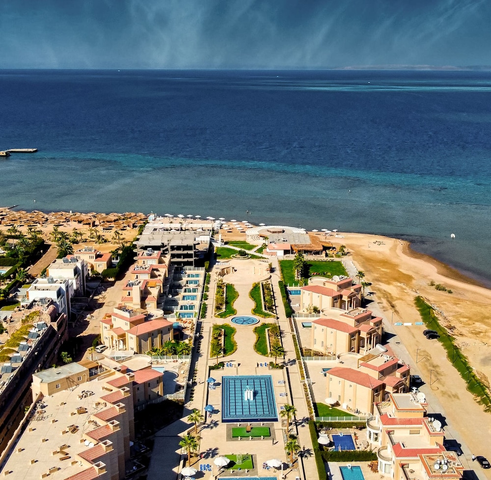 Selena Bay Resort pet-friendly hotel Hurghada