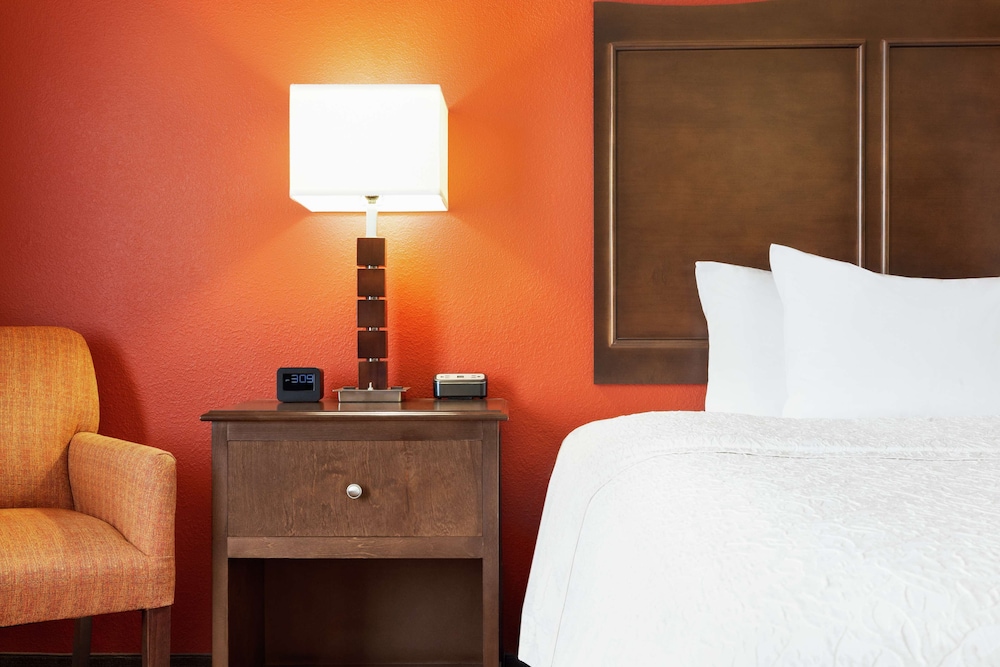 Hampton Inn Sulphur Springs - photo 16