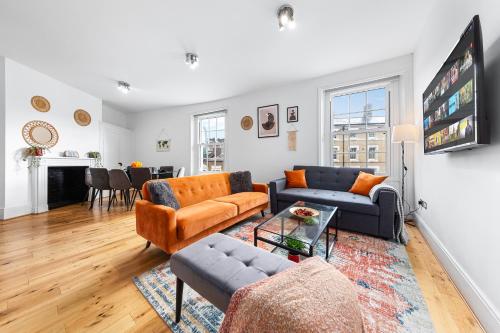 Stylish 3 Bedroom Serviced Apartment in Kings Cross — 4-Star Luxury Hotel in London, United Kingdom