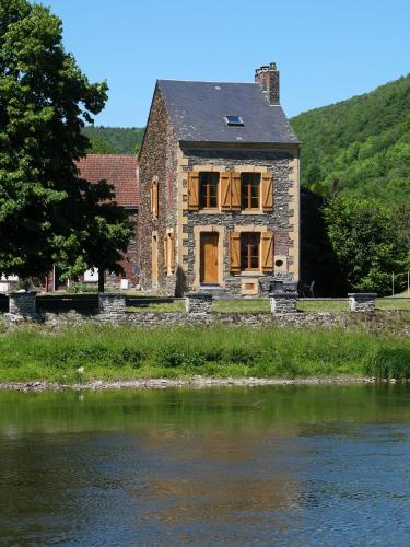 La Malavisée - carbon neutral hotel in Unknown City