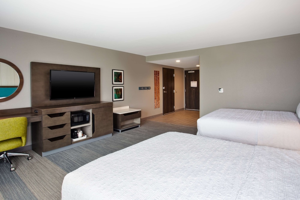 Hampton Inn Union City - photo 7