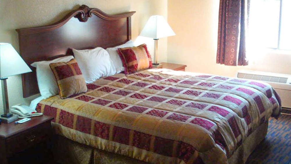 Western Motel Inn and Suites Hazlehurst - photo 14