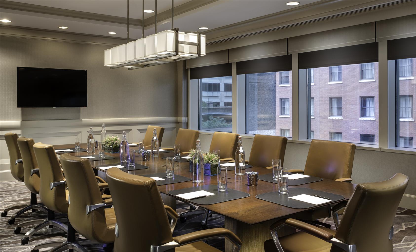 Hyatt Centric Chicago Magnificent Mile - photo 7