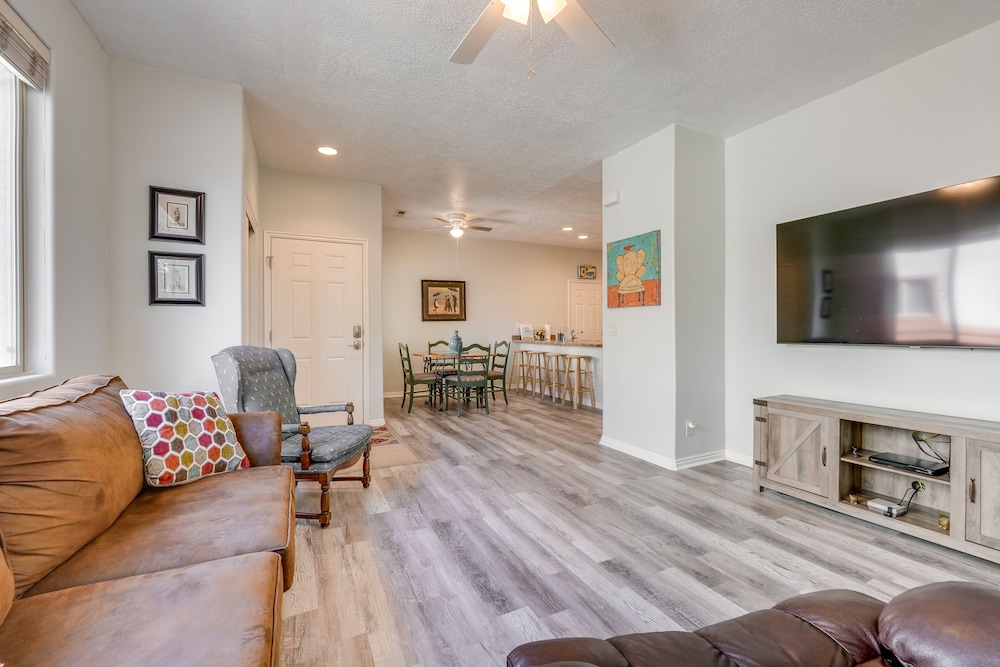 Mesquite Vacation Rental Condo w Community Pool