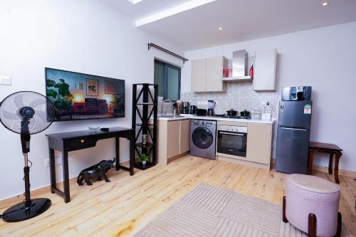 Elite Residence Westlands Luxe 1BD Rooftop Pool & Gym Fast WiFi 30mbps Opposite GTC