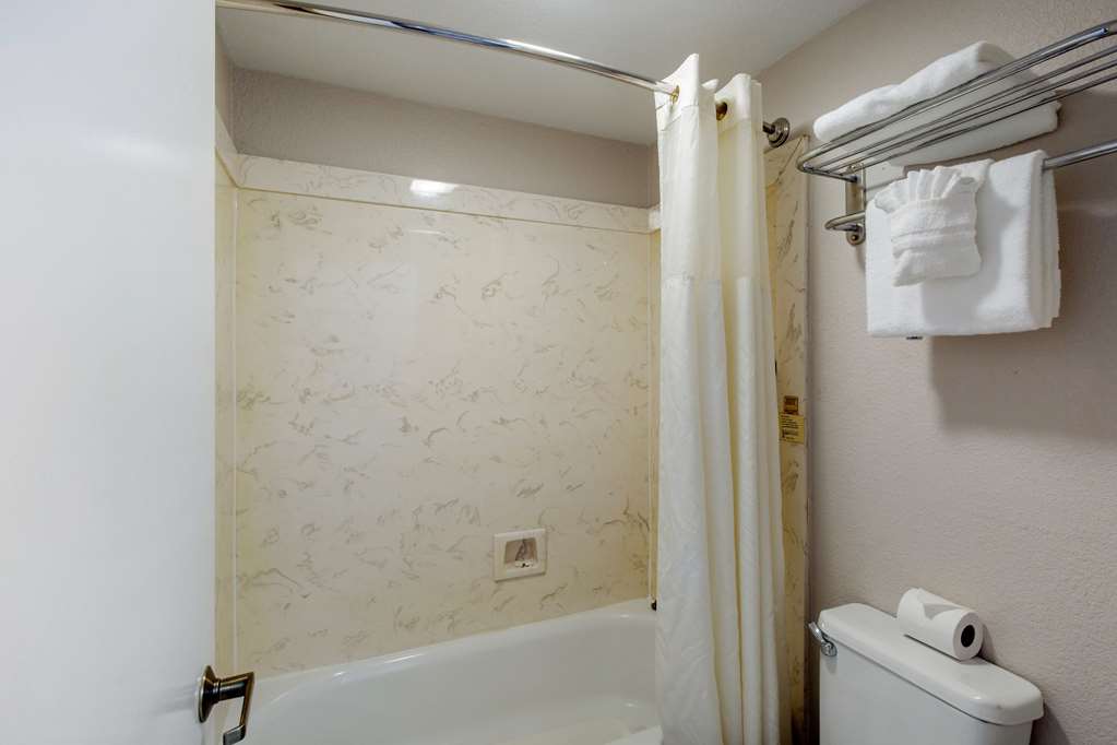 Quality Inn Port Arthur Nederland - photo 10