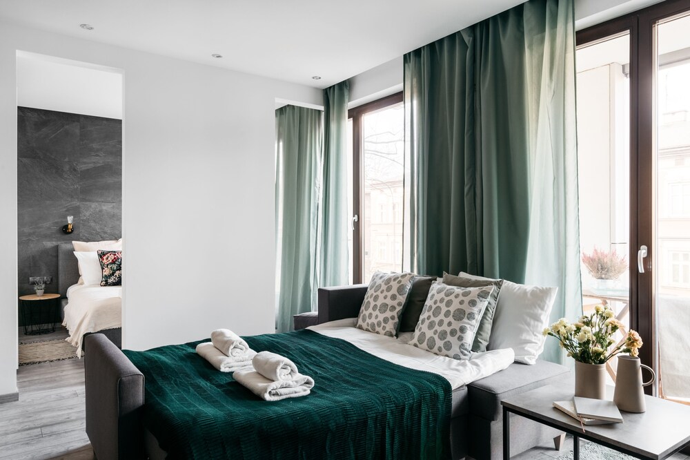 Kościuszki apartment with parking by Nearto pl — 4-Star Luxury Hotel in Krakow, Poland