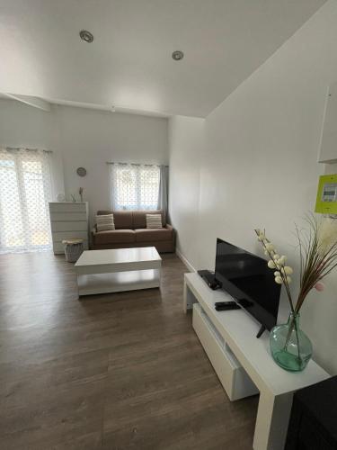 Charmant Logement a Romainville in Romainville, France