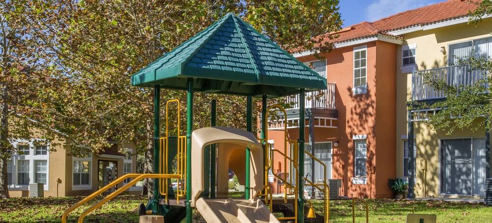 Shooting Star Family friendly 4 bed pool home on Emerald Island Resort close to Disney World - photo 30