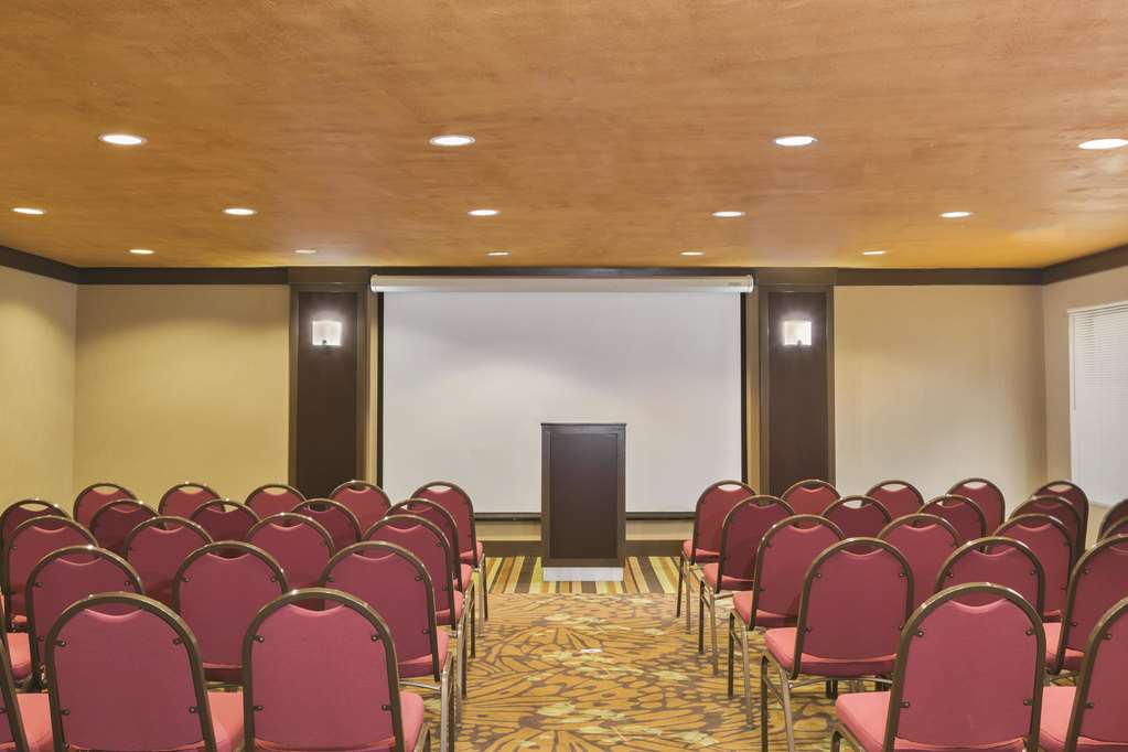 La Quinta Inn by Wyndham Austin North - photo 18