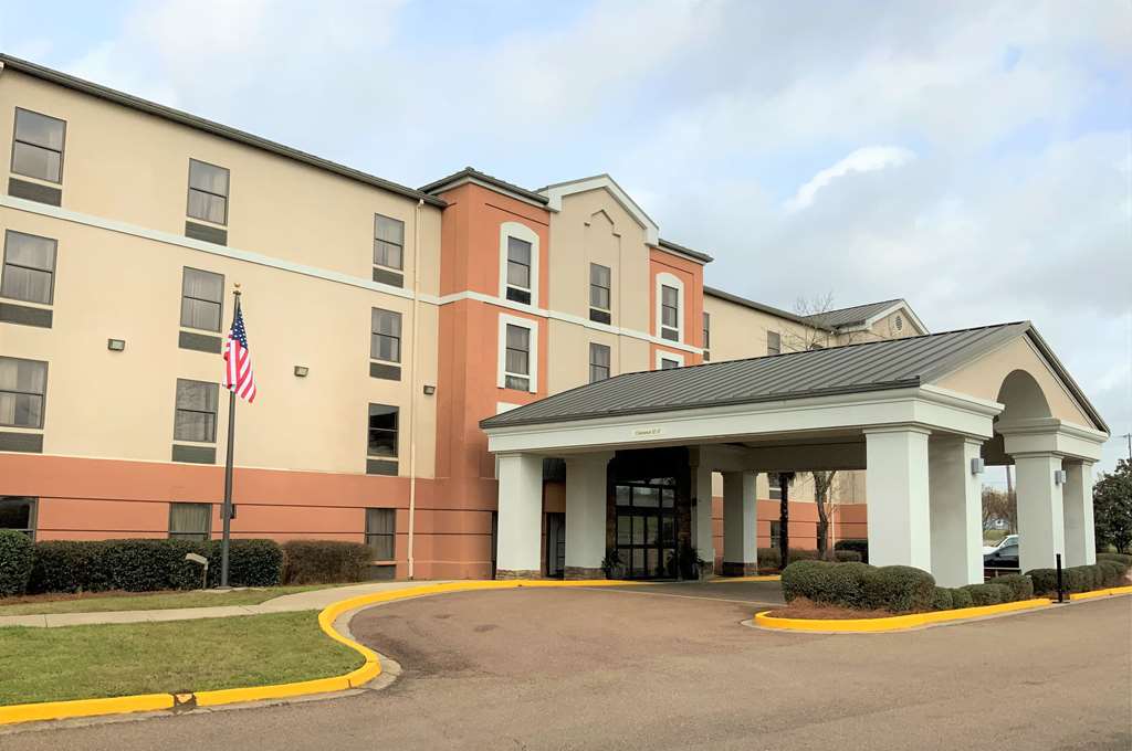 Wingate by Wyndham Ridgeland - featured photo