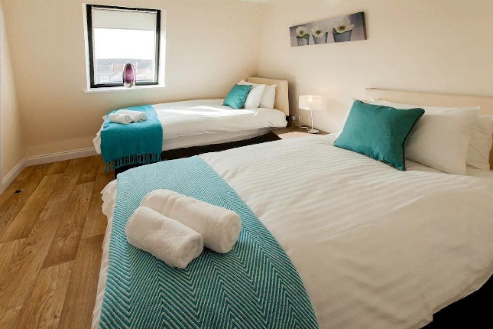 Castle Point Apartments Southampton Premier Lodge — 4-Star Luxury Hotel in Southampton, United Kingdom