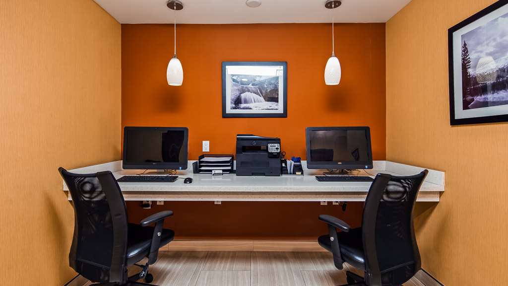 Best Western Plus Fresno Airport Hotel - photo 21