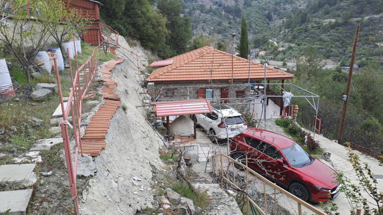 Mountain View 2BR House with Garden & Free Parking Ioannis Ylation Saranti