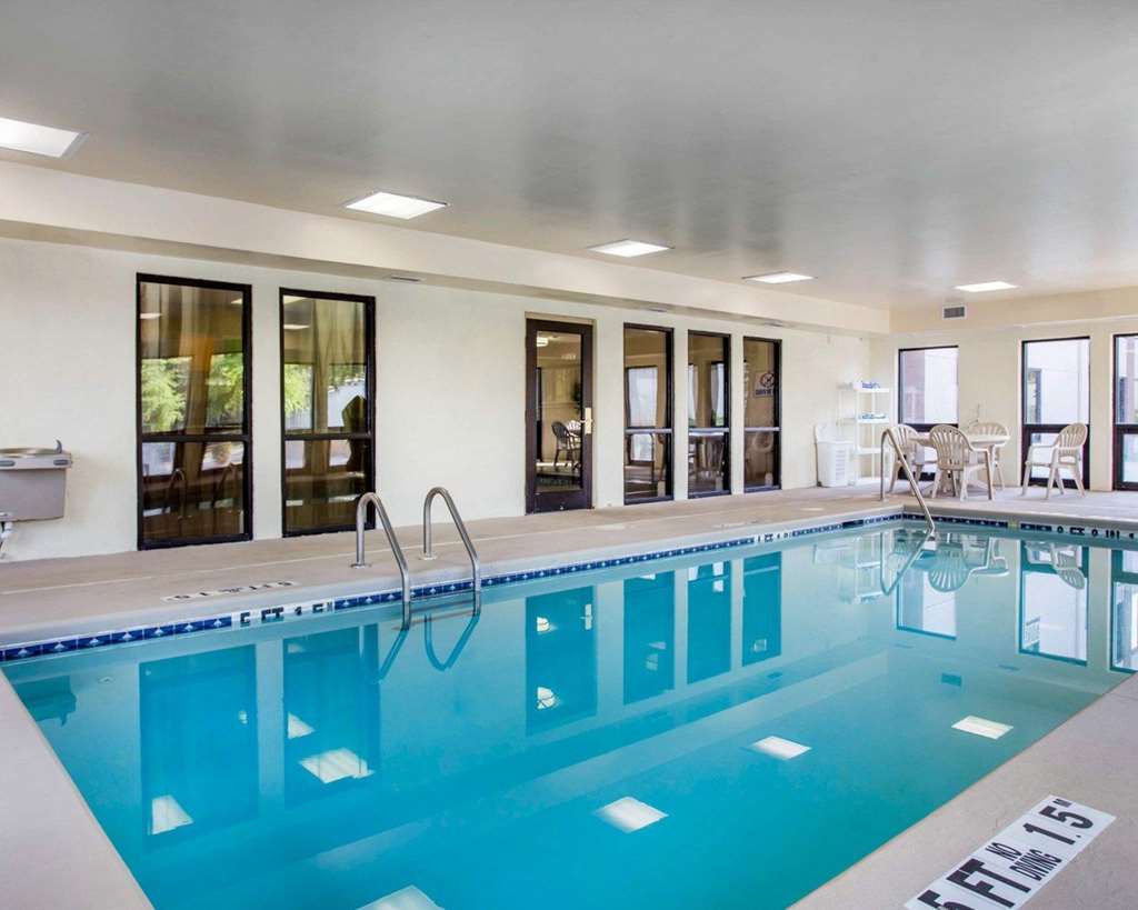 Comfort Inn & Suites at Stone Mountain - photo 24