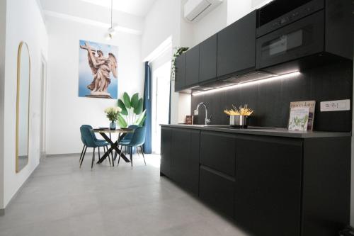 1886 Colosseo Suite — 4-Star Luxury Hotel in Rome, Italy