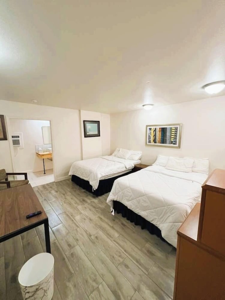 Sawmill Lodges Motel - photo 14