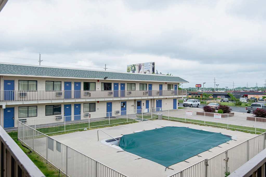 Motel 6 Kansas City MO Airport - photo 13