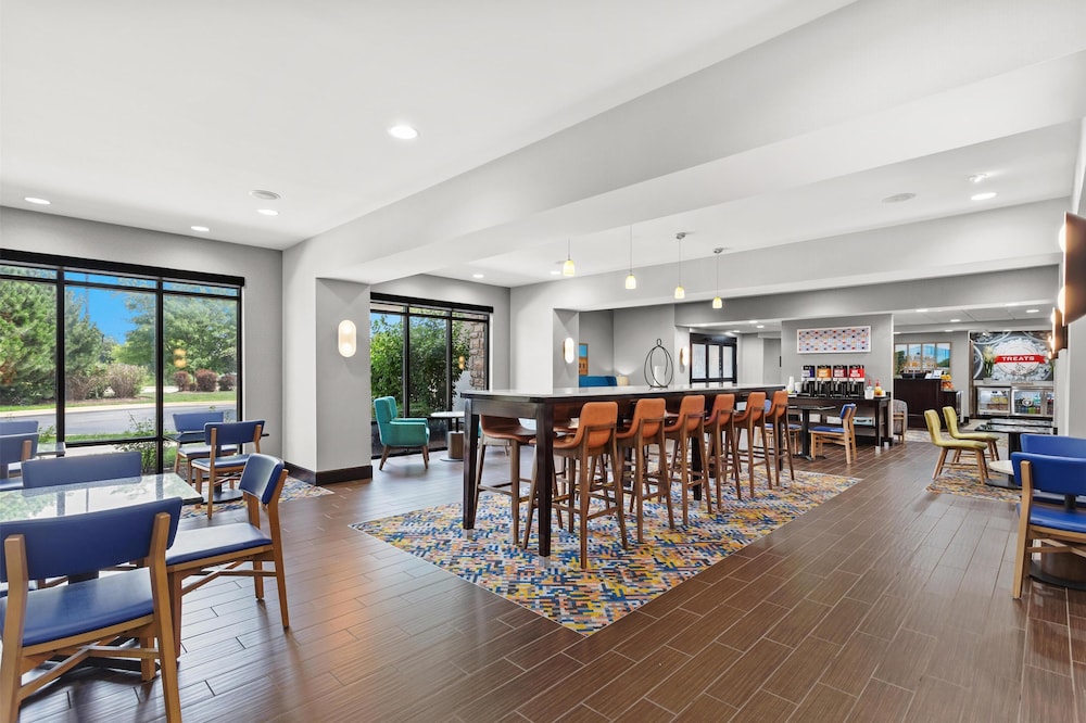 Hampton Inn DeKalb IL - photo 29