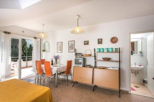 Apartments Tramonto One Bedroom Apartment with Balcony and Sea View