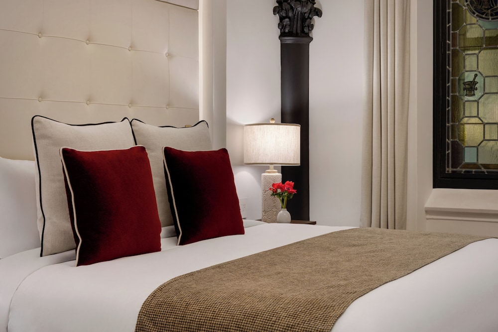 The Chemists Club Hotel - photo 36