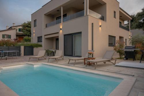 New amazing holiday house with pool — 4-Star Luxury Hotel in Medulin, Croatia