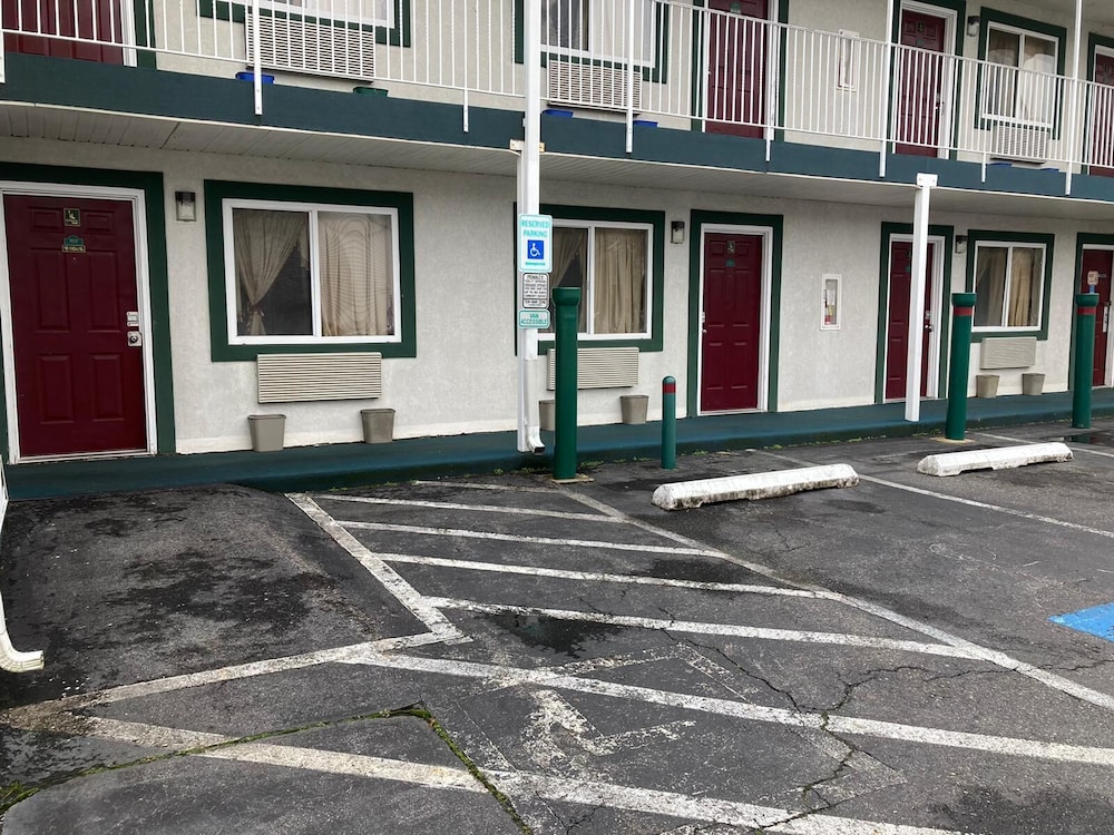 Liberty Inn Atlantic City - photo 44