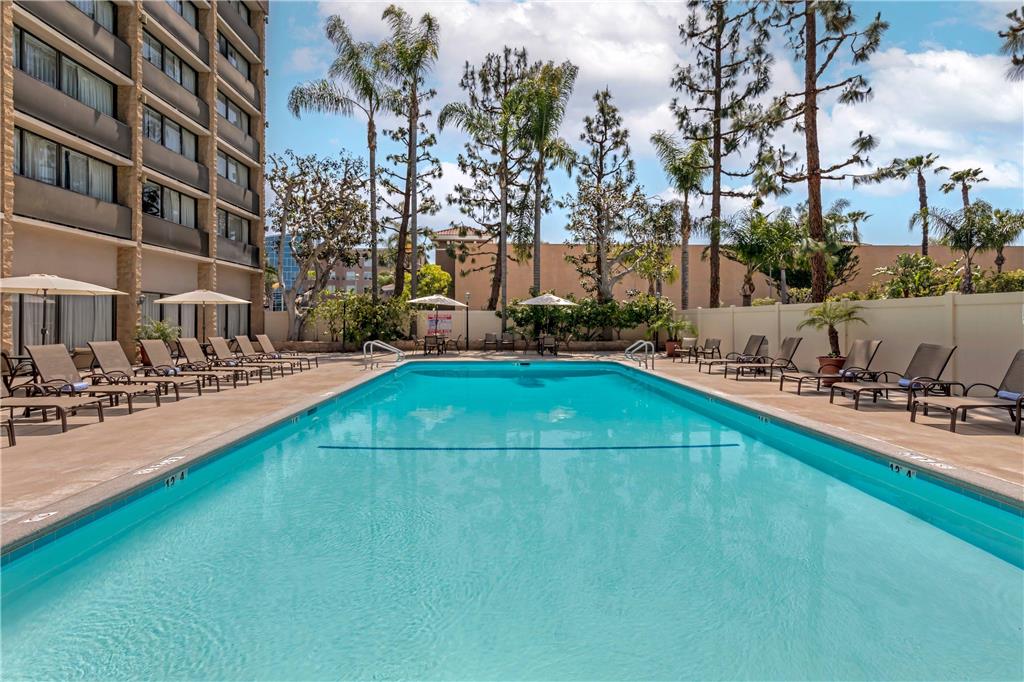 Clarion Hotel Anaheim Resort - photo 28