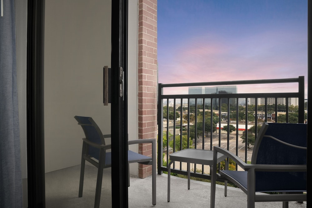 Courtyard by Marriott Dallas Addison Quorum Drive - photo 17