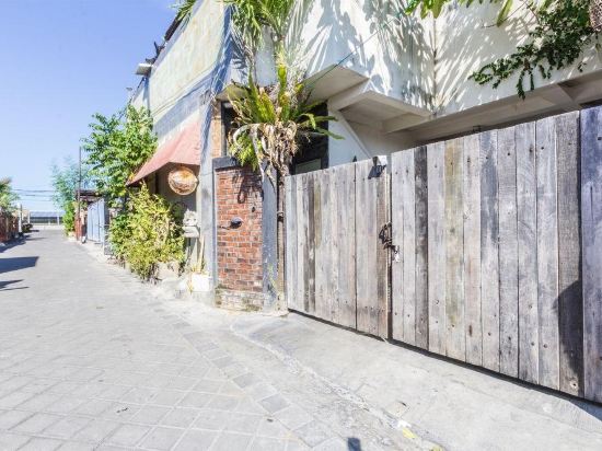 RedDoorz @ Pengubugan Kerobokan in Kerobokan, Indonesia