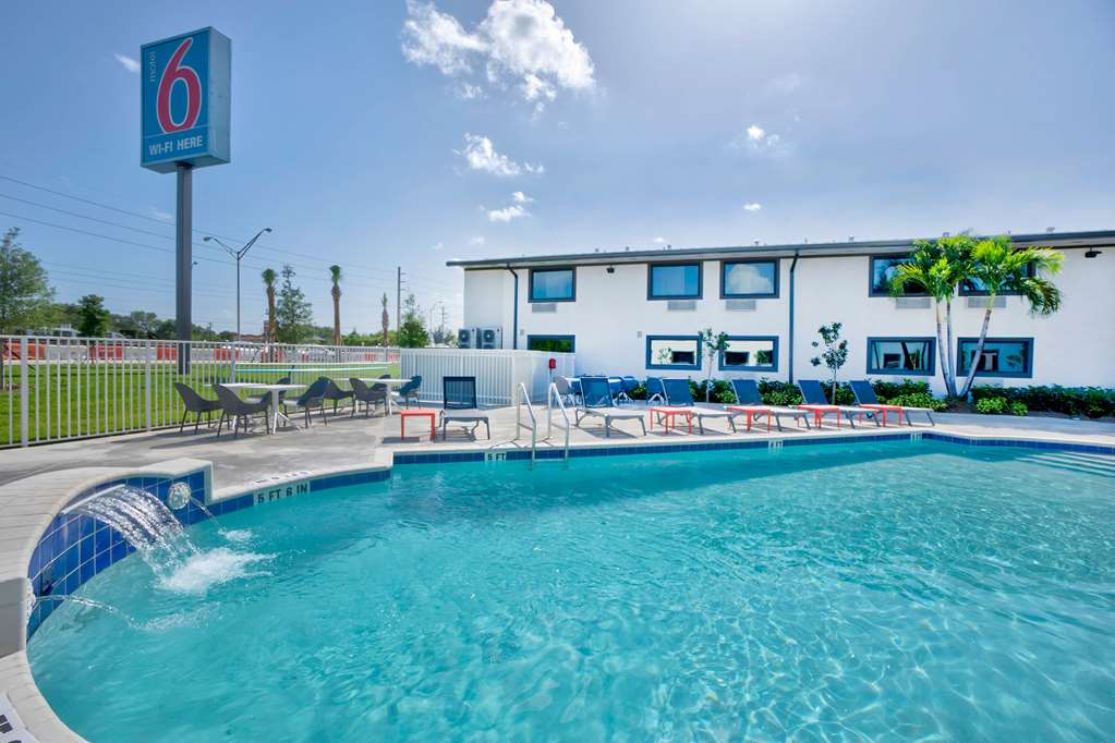 Motel 6 Fort Lauderdale - photo 4