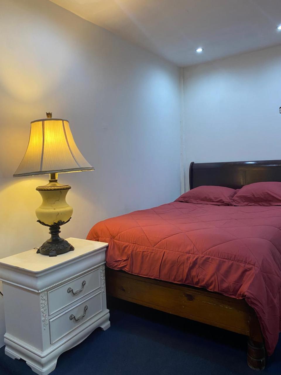 Renta De Habitacion Cama Matrimonial — Monclova