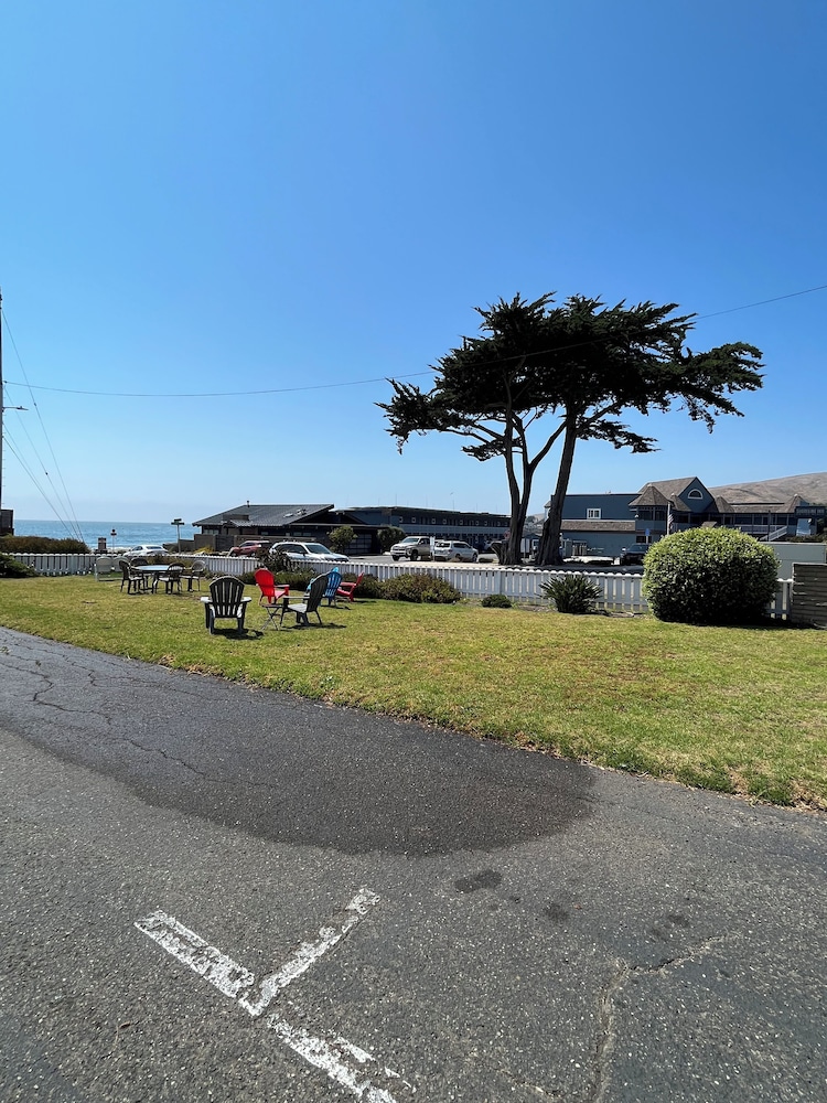 The Cayucos Motel - photo 27