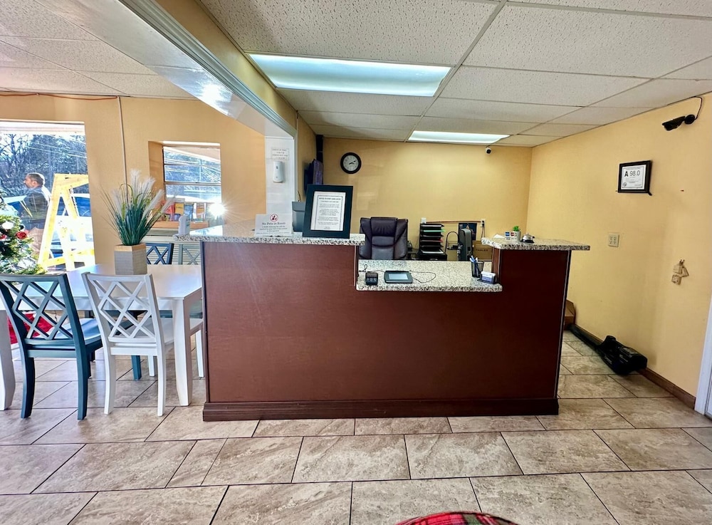 Americas Best Value Inn Franklin - photo 28