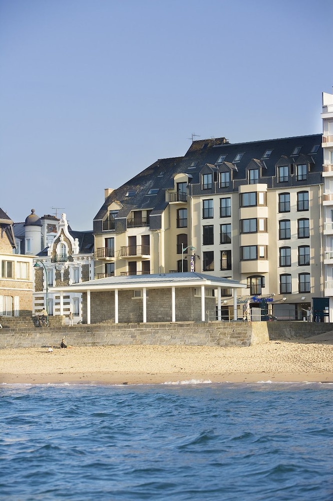 Escale Oceania Saint Malo in Saint-Malo, France