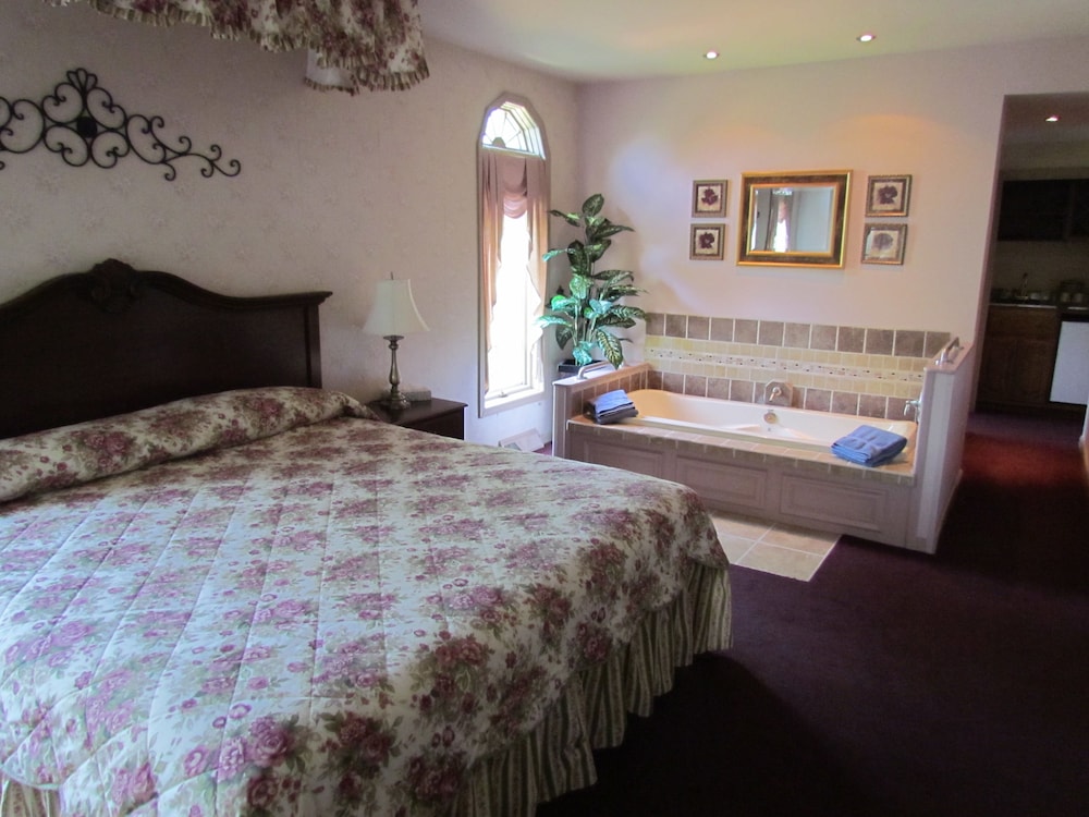 Smoketown Inn - photo 4