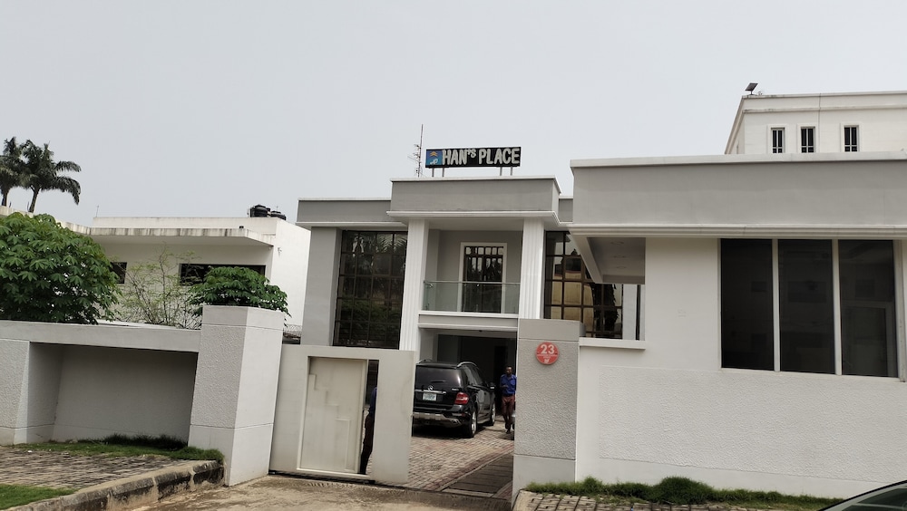 Hans Place Hotel - carbon neutral hotel in Abuja