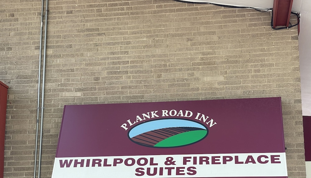 Vibe Inn Whirlpool Suites - photo 35