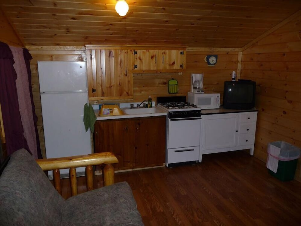 The Elms Waterfront Cottages - photo 32